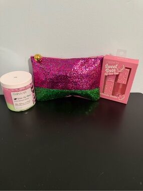 Aminnah beauty bundle set: Pink and Green Glitter Ipsy bag and lip duo! New
